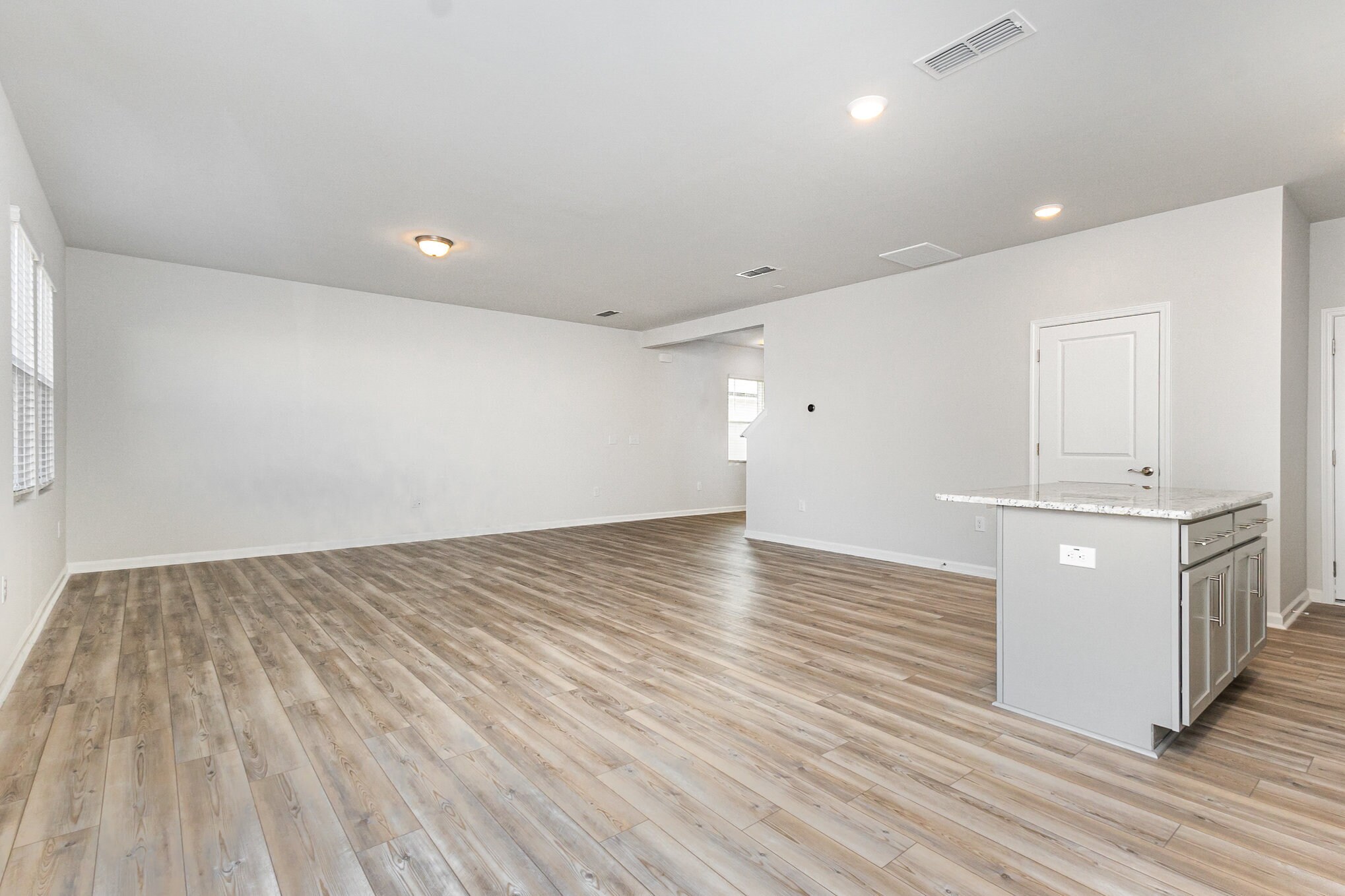 Building Photo - 1425 Rhodes Pond St