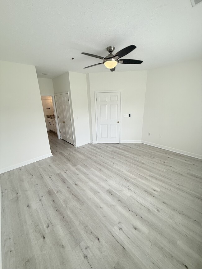 Building Photo - 129 Ashley Park Dr