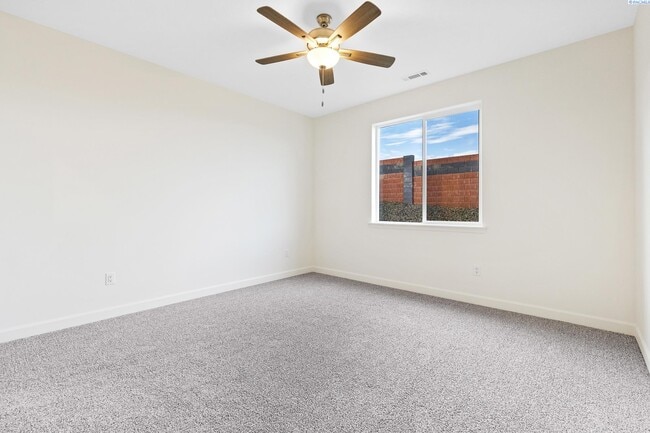 Building Photo - Beautiful brand new rental