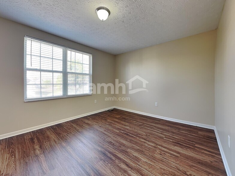 Building Photo - 424 Hartford Ct