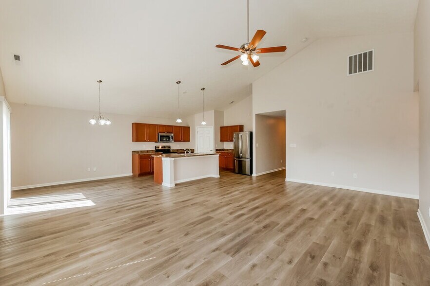 Building Photo - 2532 Copper Hill Dr
