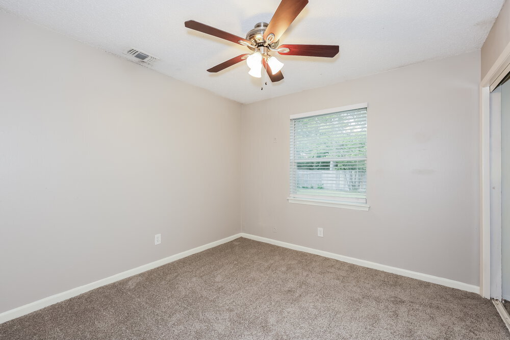 Building Photo - 629 Dawn Dr