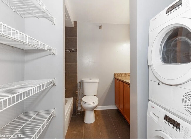 Building Photo - 474 N Lake Shore Dr