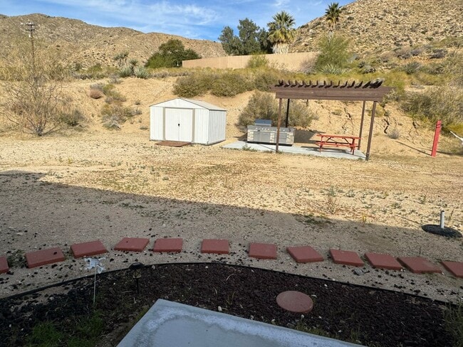 Building Photo - COMING SOON 3 bedroom 1.5 bathroom with amazing views of Morongo Valley