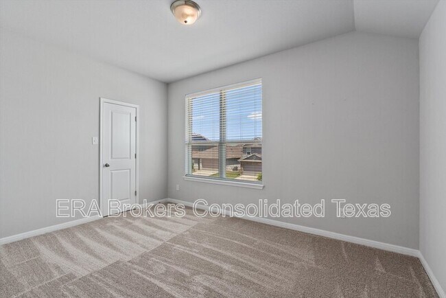 Building Photo - 17300 Antioch Ave
