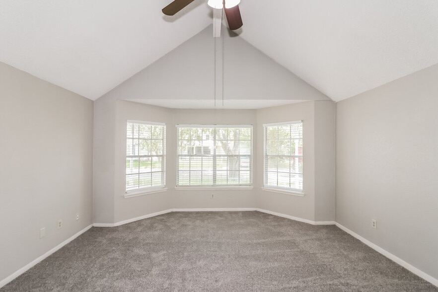 Building Photo - 12723 Ashford Knoll Dr