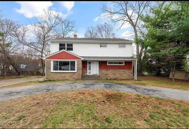 Primary Photo - 75 Hobson Ave