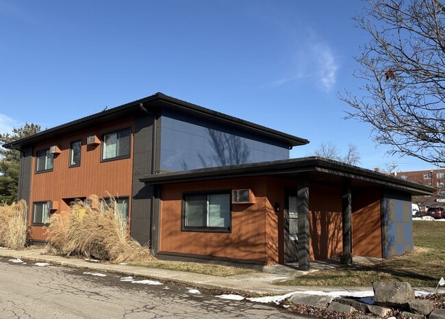 Building Photo - 508 E Cottage Grove Ave