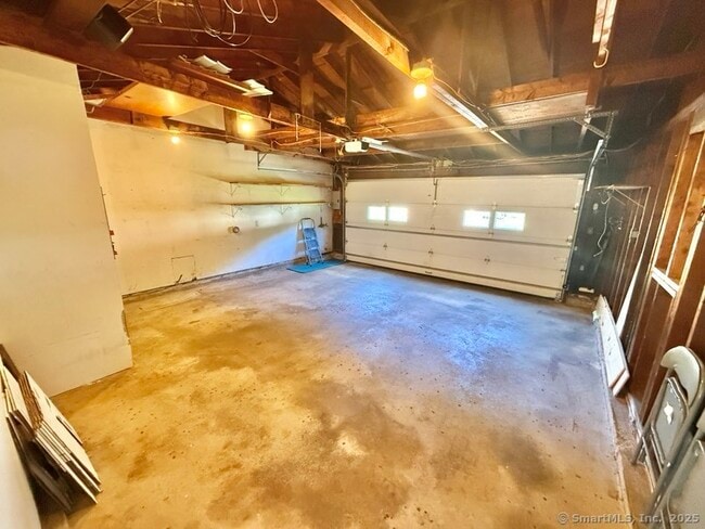 Building Photo - 81 Rosewood Dr