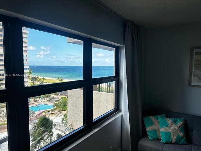 Building Photo - 4900 N Ocean Blvd