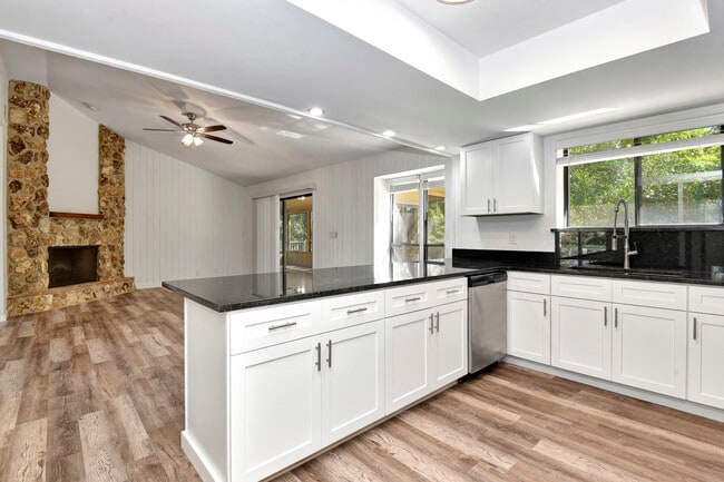 Building Photo - 40 River Ridge Trail