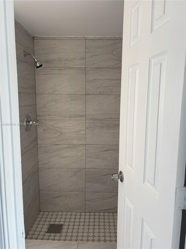 Building Photo - 8444 NW 23rd Manor