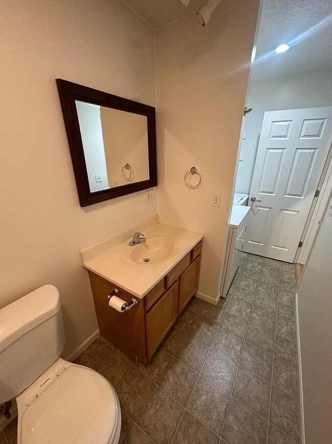 Building Photo - 316 S Marion St