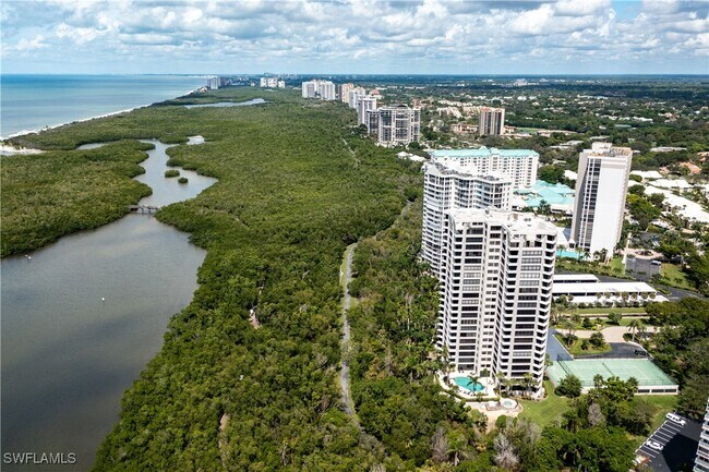 Building Photo - 5555 Heron Point Dr