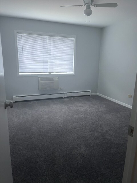 Building Photo - 2218 Falcon Dr
