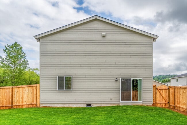Building Photo - BRAND NEW FOUR BEDROOM IN WEST LONGVIEW