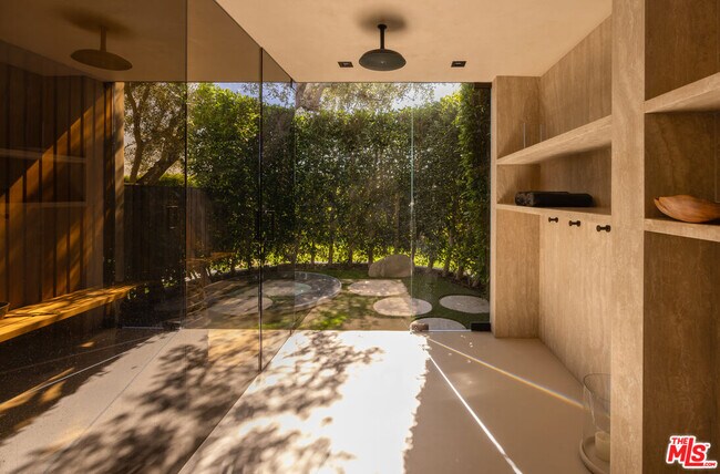 Building Photo - 6048 Philip Ave