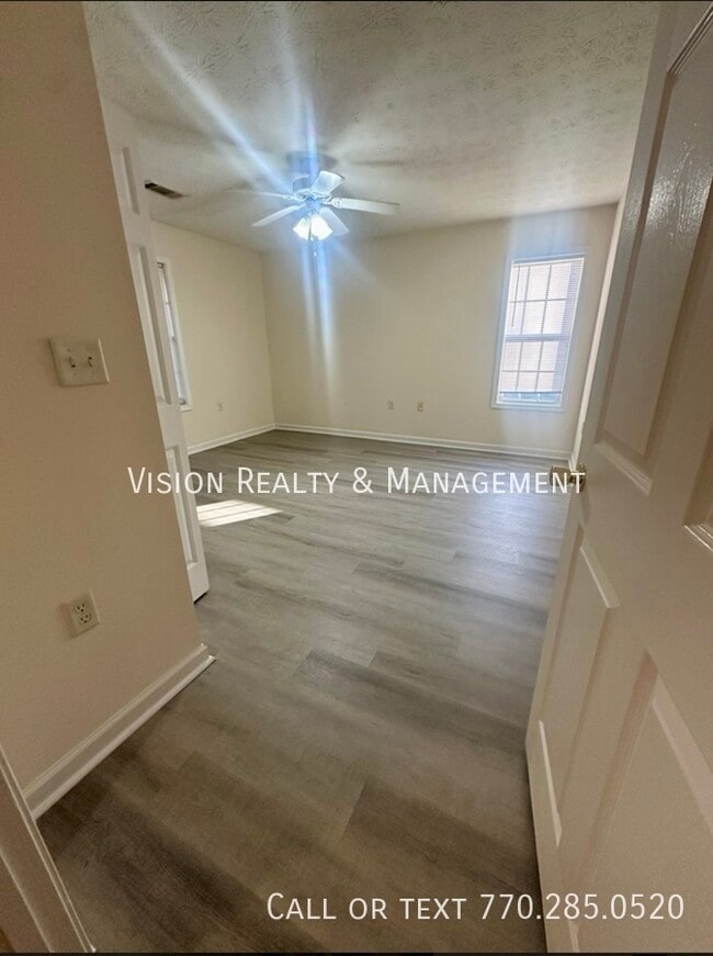 Building Photo - 133 Kaiser St