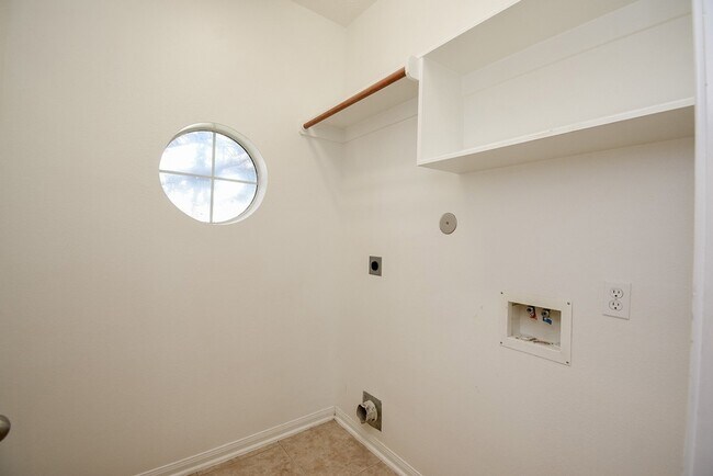Building Photo - 10727 Gilford Crest Dr