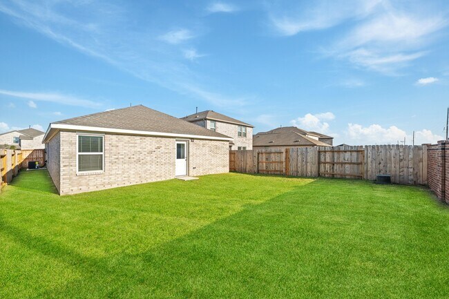 Building Photo - 3033 Dawn Sound Dr