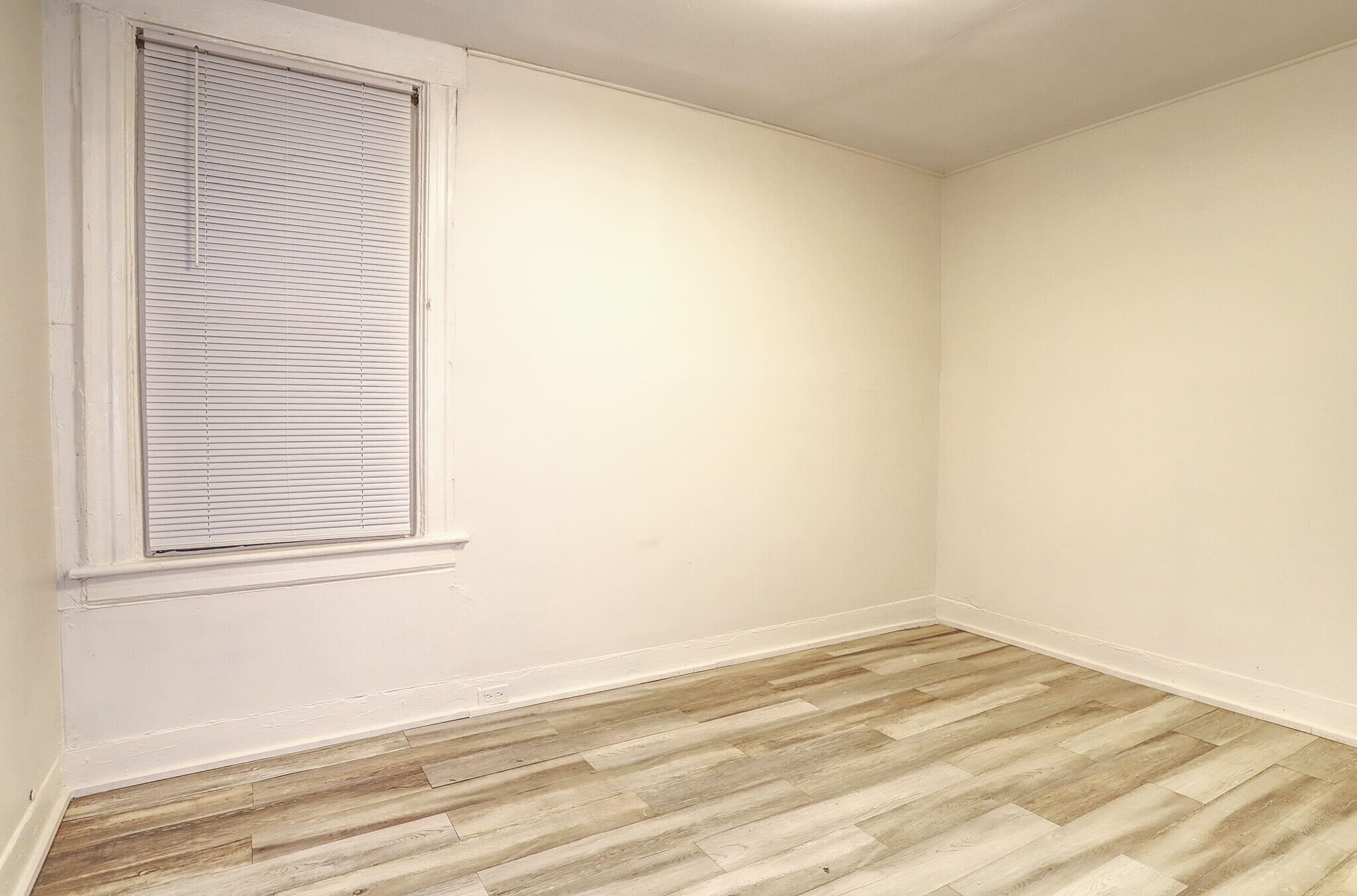 Building Photo - 112 Randolph Ave