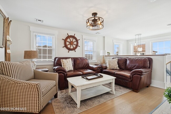 Building Photo - 124 2nd Ave