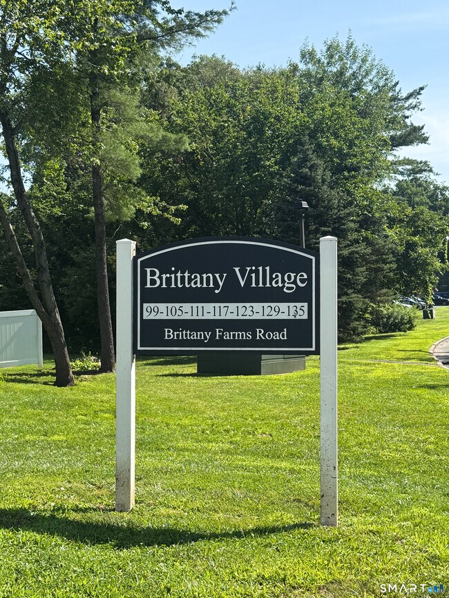 Building Photo - 117 Brittany Farms Rd