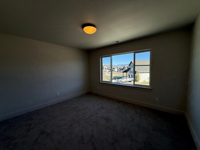 Building Photo - 82 Horseshoe Lp