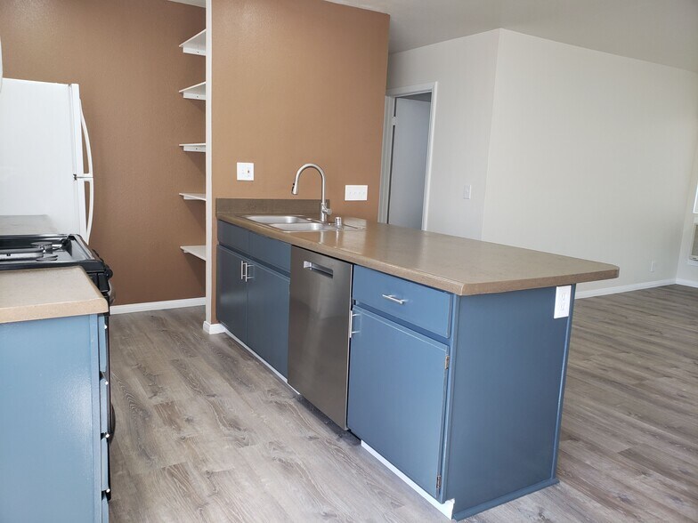 Building Photo - 1261 Victor St