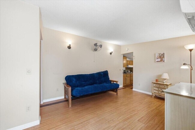 Building Photo - 7505 Fairlane Ave