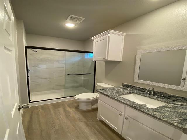 Building Photo - 2211 Henry St