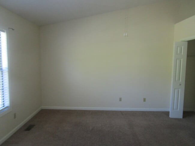 Building Photo - 600 Archdale Dr