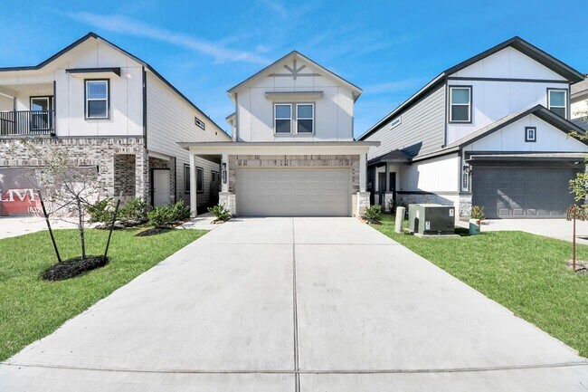 Building Photo - 14967 Eagle Feather Dr