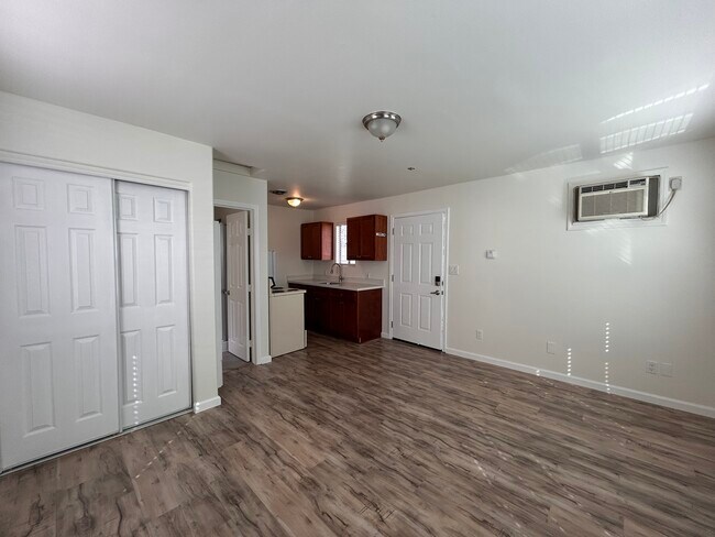 Primary Photo - 110 3rd St