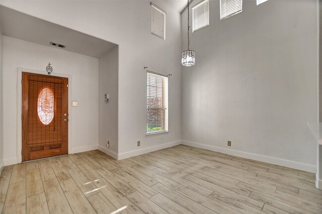 Building Photo - 20831 Brodie Ln