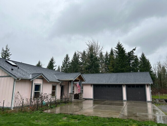Building Photo - 4 Bedroom Home in Mountain Vista Community!