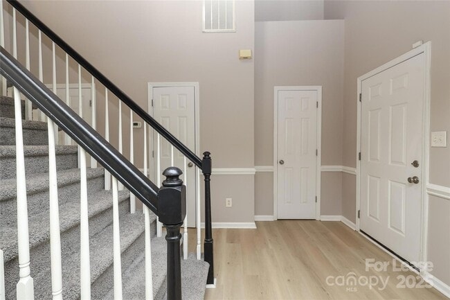 Building Photo - 4112 Chatterleigh Dr