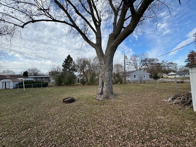 Building Photo - Single Family House