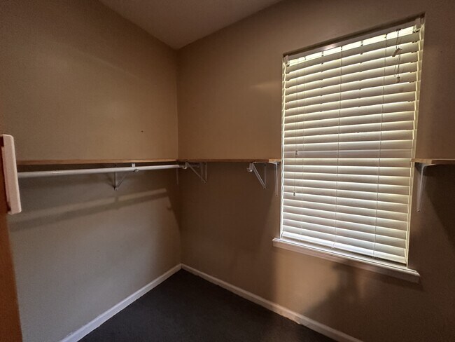 Building Photo - 1622 Espoir Dr