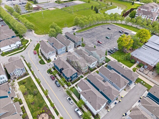 Building Photo - 9239 Hawley Dr