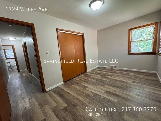 Building Photo - 1729 W Iles Ave