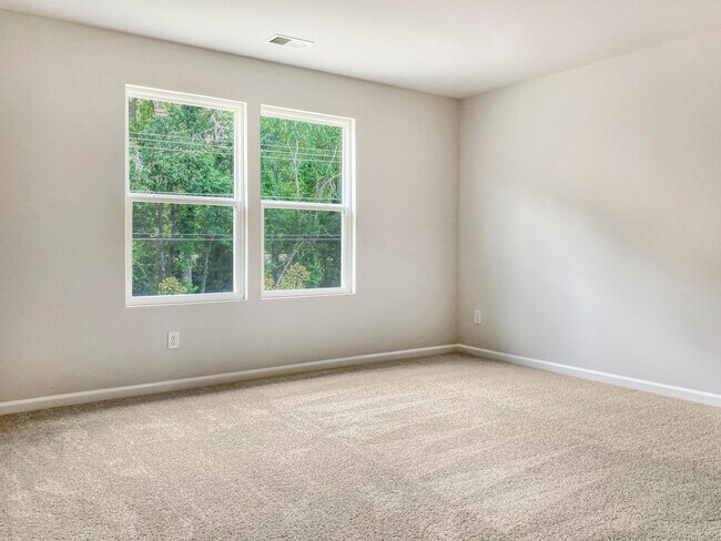 Building Photo - 5012 Scow Ct