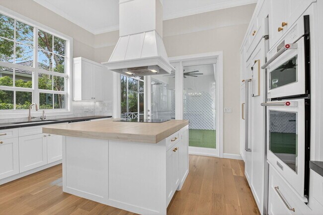 Building Photo - 3924 NW 58th St