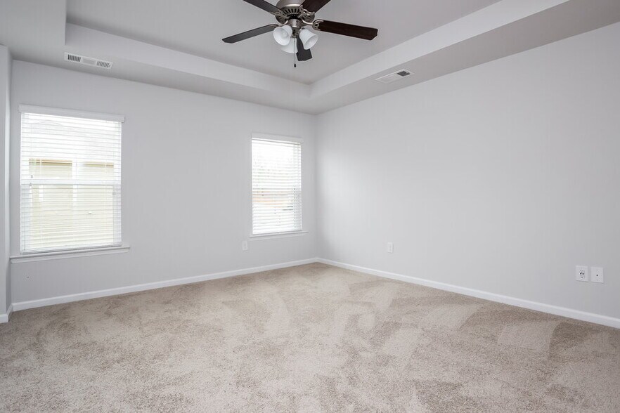 Building Photo - 211 Susie Creek Ln