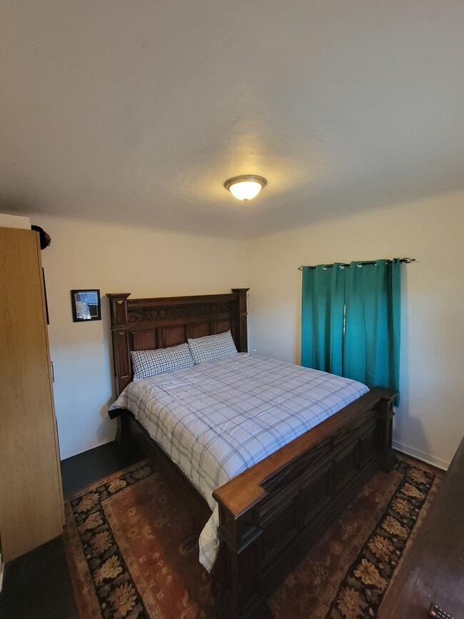 Building Photo - 1505 S Sierra Bonita Ave