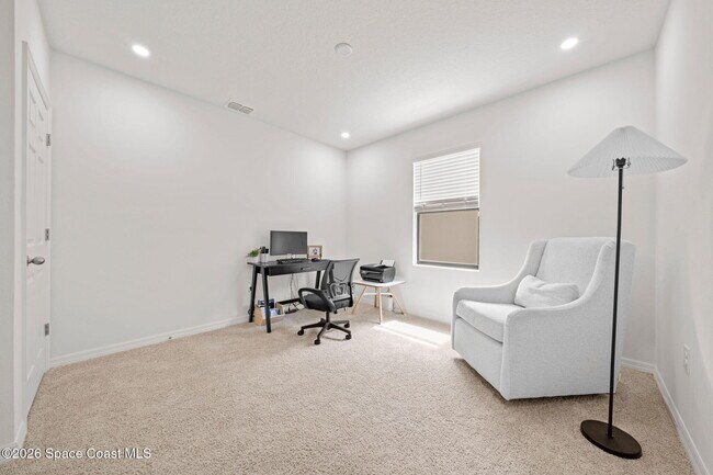 Building Photo - 1893 Capital Dr SE