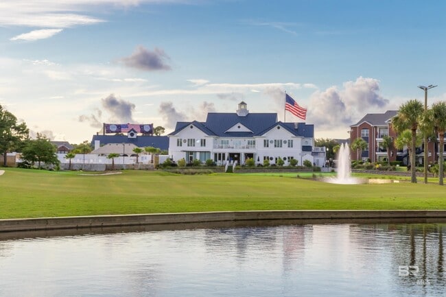 Primary Photo - 20050 Oak Rd E