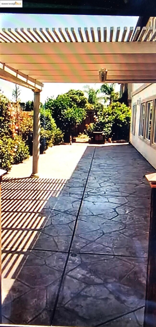 Building Photo - 1876 Tarragon Dr