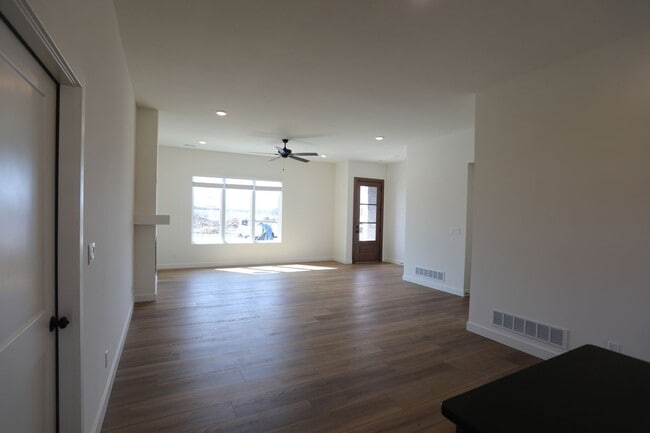 Building Photo - 4413 Royal County Rd