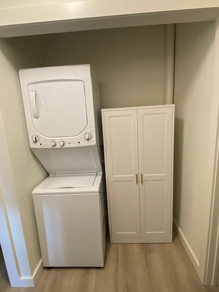 Building Photo - 1231 E Bryan Ave